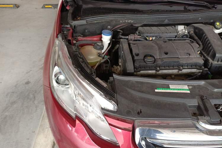 Used Peugeot 2008 2014 1.6L Automatic Fashion Edition Engine Bay Right