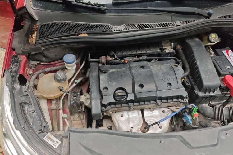 Used Peugeot 2008 2014 1.6L Automatic Fashion Edition Engine Bay Right