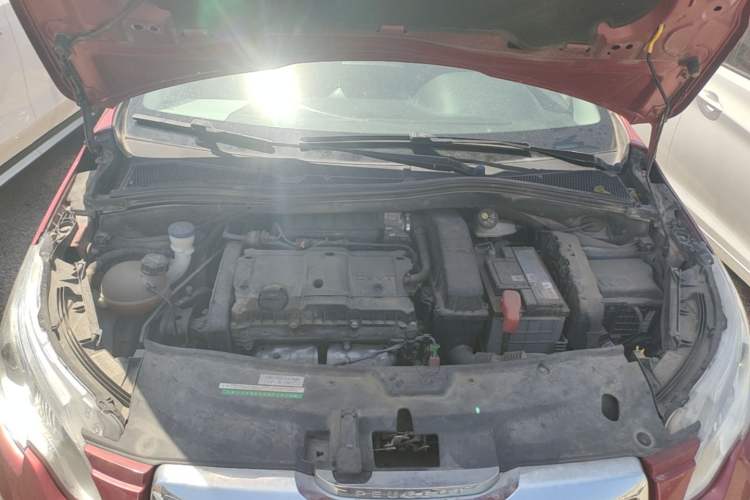 Used Peugeot 2008 2014 1.6L Manual Trend Edition Engine Bay