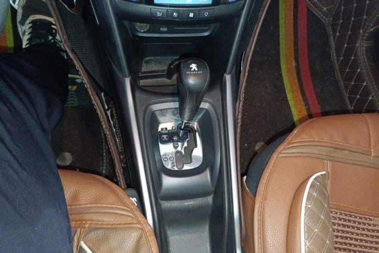 Used Peugeot 2008 2014 1.6L Automatic Fashion Edition Gear Lever