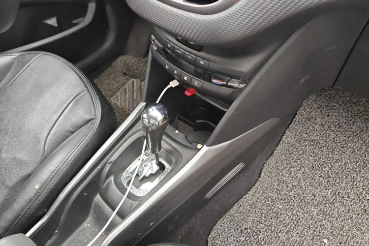 Used Peugeot 2008 2014 1.6L Automatic Fashion Edition Gear Lever