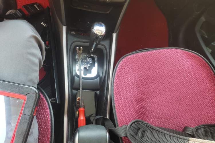 Used Peugeot 2008 2014 1.6L Automatic Fashion Edition Gear Lever