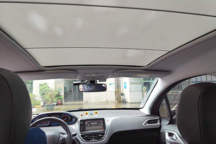 Used Peugeot 2008 2014 1.6L Automatic Navigation Edition Headliner