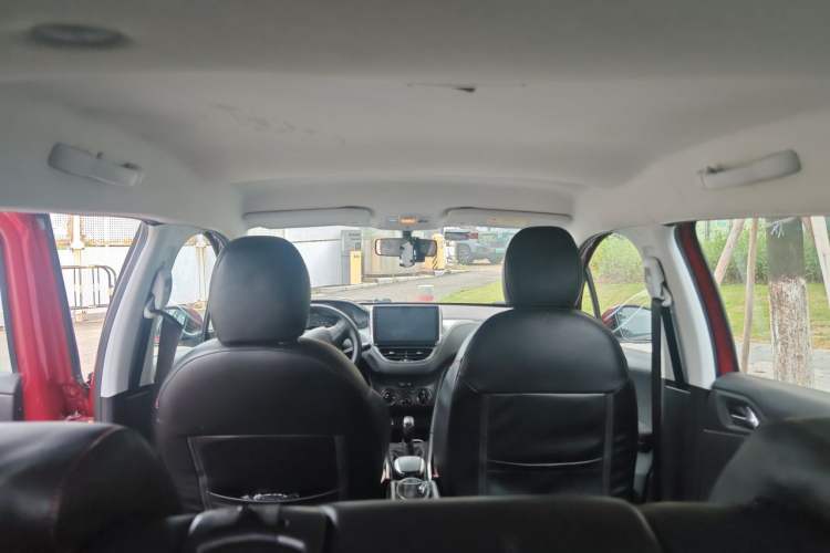 Used Peugeot 2008 2014 1.6L Manual Trend Edition Headliner