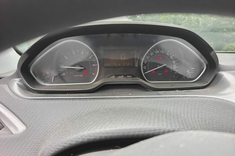 Used Peugeot 2008 2014 1.6L Automatic Fashion Edition Instrument Cluster