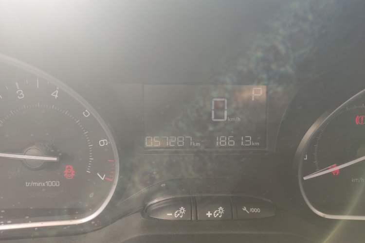 Used Peugeot 2008 2014 1.6L Automatic Fashion Edition Instrument Cluster