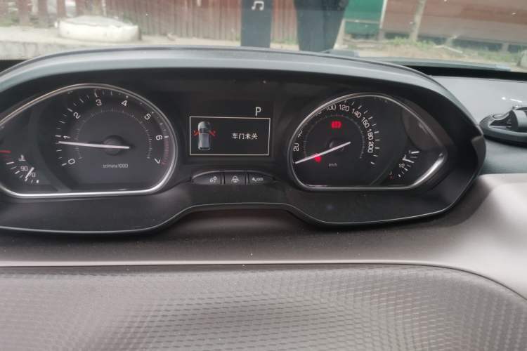 Used Peugeot 2008 2014 1.6L Automatic Navigation Edition Instrument Cluster