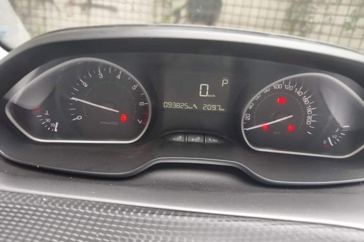 Used Peugeot 2008 2014 1.6L Automatic Fashion Edition Instrument Cluster