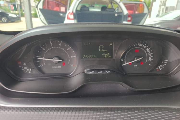 Used Peugeot 2008 2014 1.6L Automatic Trend Edition Instrument Cluster