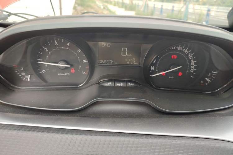Used Peugeot 2008 2014 1.6L Manual Trend Edition Instrument Cluster