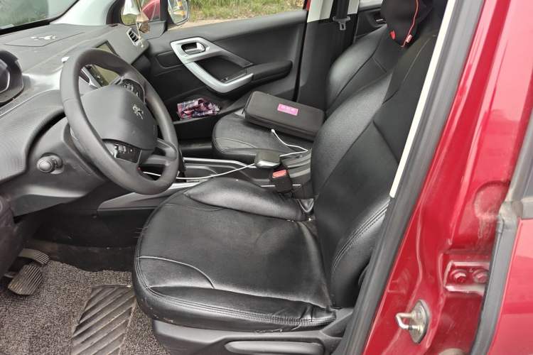 Used Peugeot 2008 2014 1.6L Automatic Fashion Edition Left Front Seat