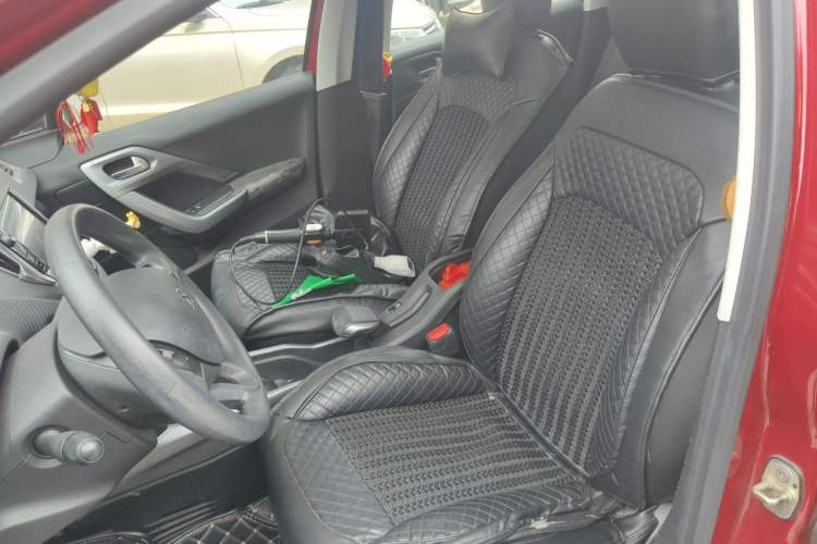 Used Peugeot 2008 2014 1.6L Automatic Fashion Edition Left Front Seat