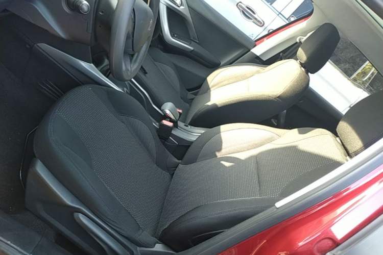 Used Peugeot 2008 2014 1.6L Automatic Fashion Edition Left Front Seat
