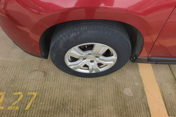 Used Peugeot 2008 2014 1.6L Automatic Trend Edition Left Front Wheel Hub