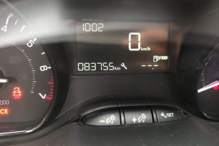 Used Peugeot 2008 2014 1.6L Manual Trend Edition Odometer Close Up