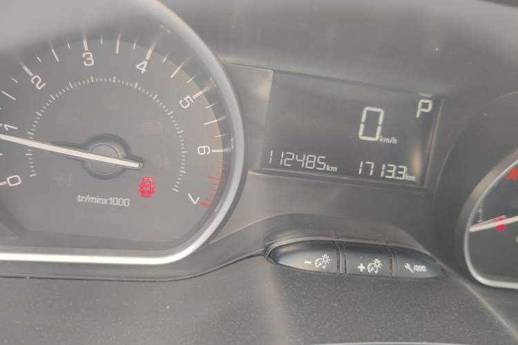 Used Peugeot 2008 2014 1.6L Automatic Fashion Edition Odometer Close Up