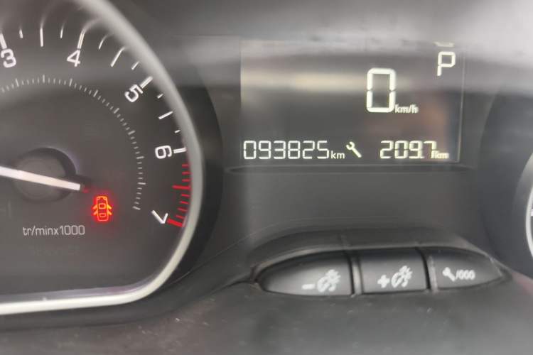 Used Peugeot 2008 2014 1.6L Automatic Fashion Edition Odometer Close Up