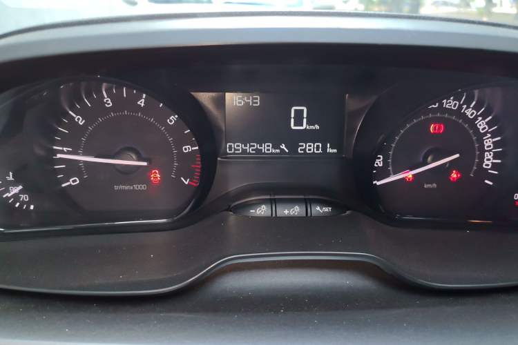 Used Peugeot 2008 2014 1.6L Manual Trend Edition Odometer Close Up