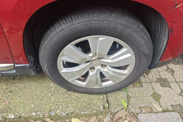 Used Peugeot 2008 2014 1.6L Automatic Fashion Edition Right Front Wheel Hub
