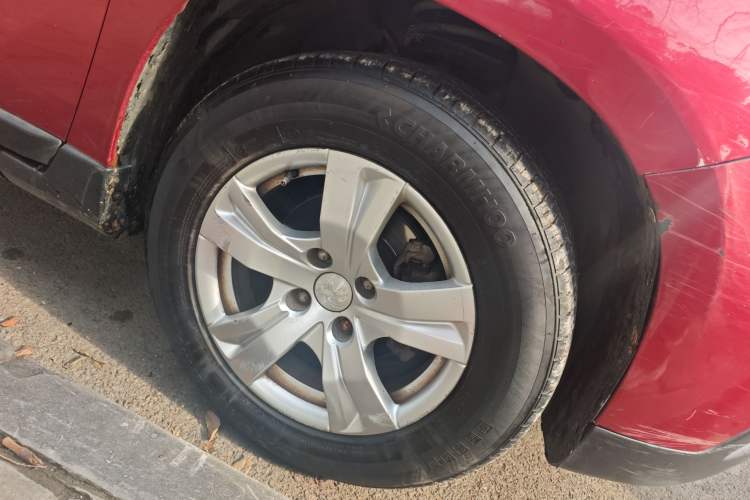 Used Peugeot 2008 2014 1.6L Automatic Trend Edition Right Front Wheel Hub
