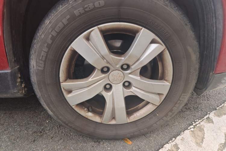 Used Peugeot 2008 2014 1.6L Manual Trend Edition Right Front Wheel Hub