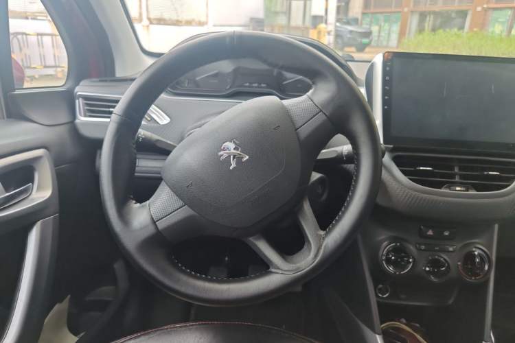 Used Peugeot 2008 2014 1.6L Manual Trend Edition Steering Wheel