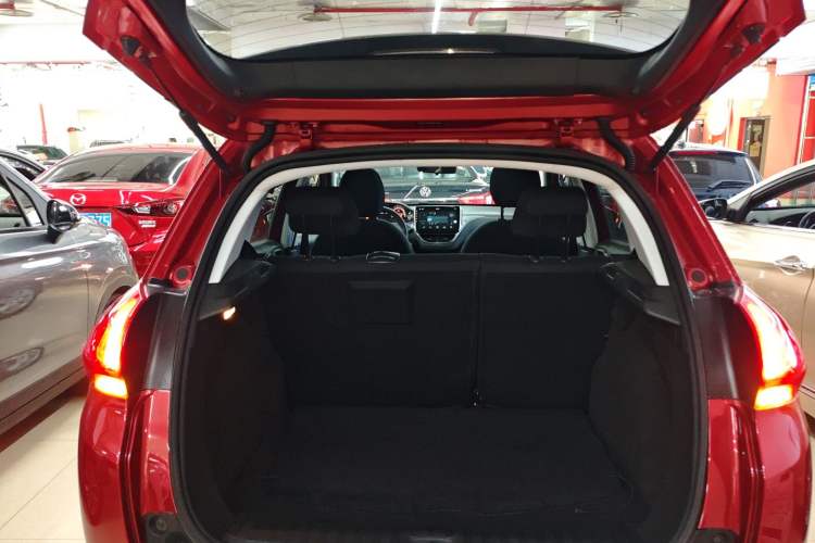 Used Peugeot 2008 2014 1.6L Automatic Fashion Edition Trunk