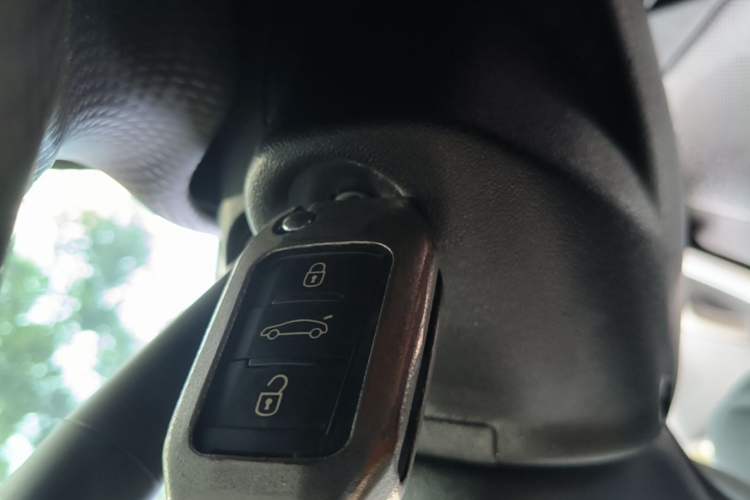 Used Peugeot 2008 2014 1.6L Automatic Fashion Edition Vehicle Key