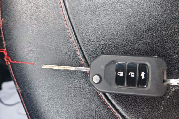 Used Peugeot 2008 2014 1.6L Manual Trend Edition Vehicle Key