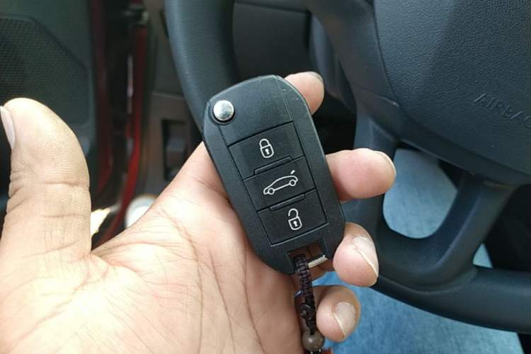 Used Peugeot 2008 2014 1.6L Automatic Fashion Edition Vehicle Key