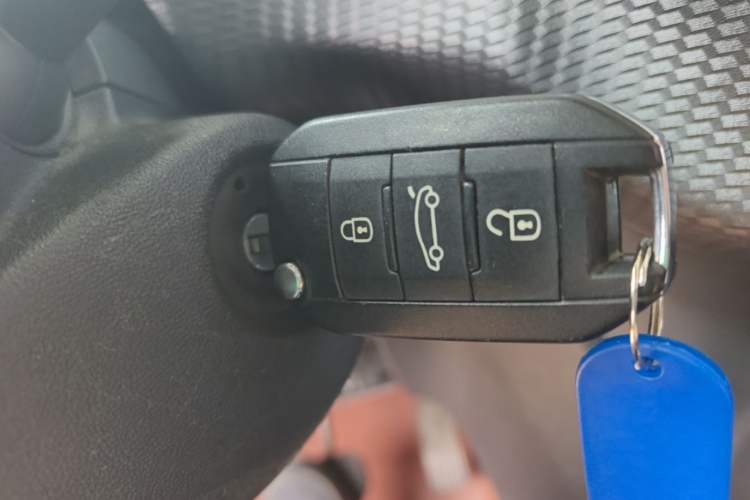 Used Peugeot 2008 2014 1.6L Automatic Trend Edition Vehicle Key