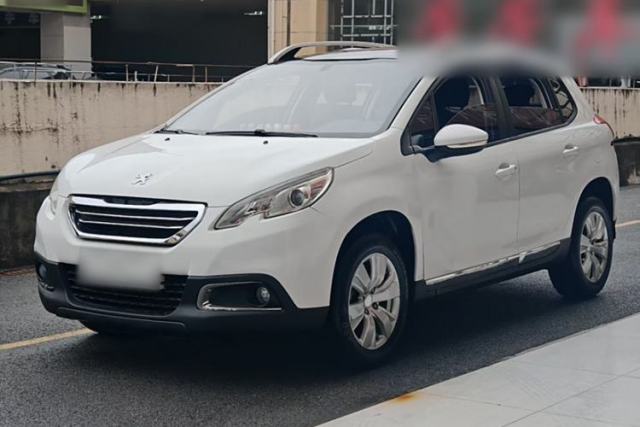 Peugeot 2008 2014 1.6L Manual Fashion Edition usado