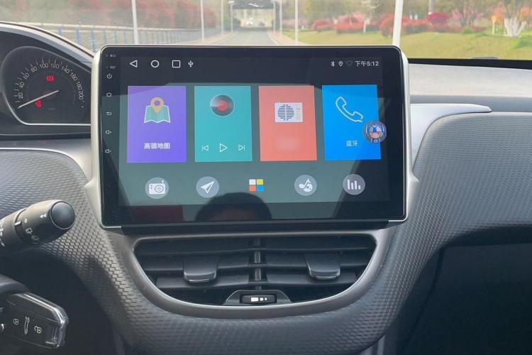 Used Peugeot 2008 2014 1.6L Automatic Fashion Edition Audio And AC Panel
