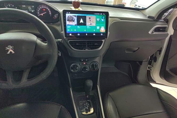 Used Peugeot 2008 2014 1.6L Automatic Trend Edition Audio And AC Panel