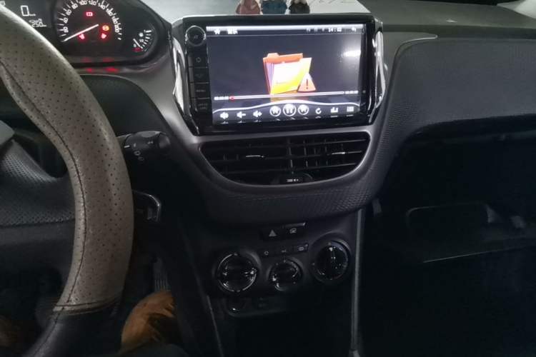 Used Peugeot 2008 2014 1.6L Manual Trend Edition Audio And AC Panel