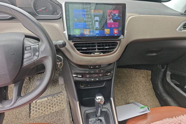 Used Peugeot 2008 2014 1.6L Automatic Fashion Edition Audio And AC Panel