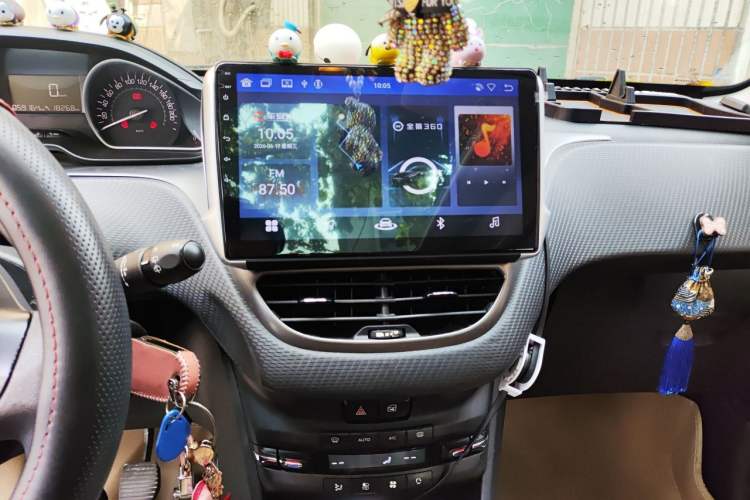 Used Peugeot 2008 2014 1.6L Manual Fashion Edition Audio And AC Panel