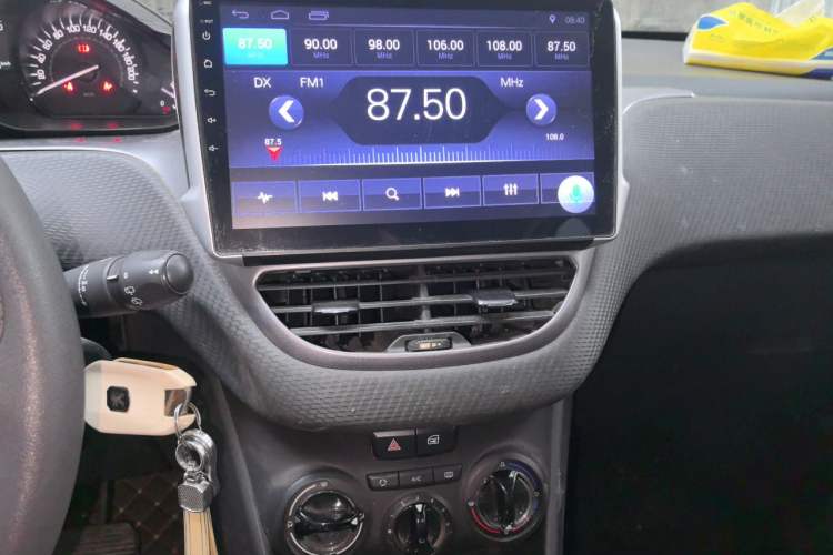 Used Peugeot 2008 2014 1.6L Automatic Trend Edition Audio And AC Panel