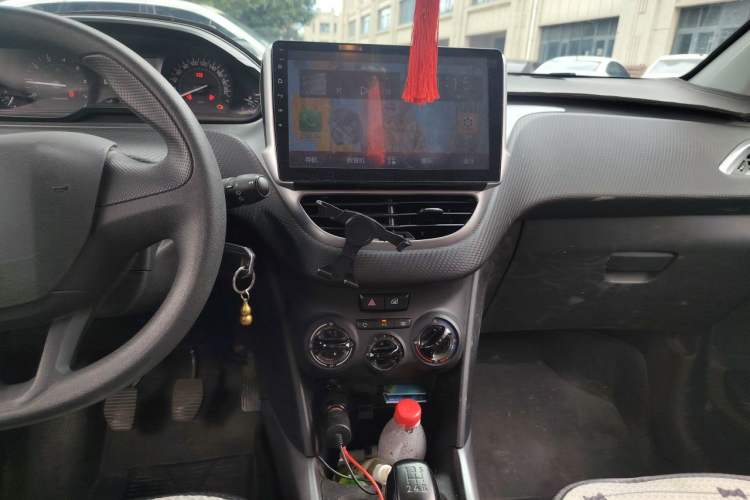 Used Peugeot 2008 2014 1.6L Manual Trend Edition Audio And AC Panel