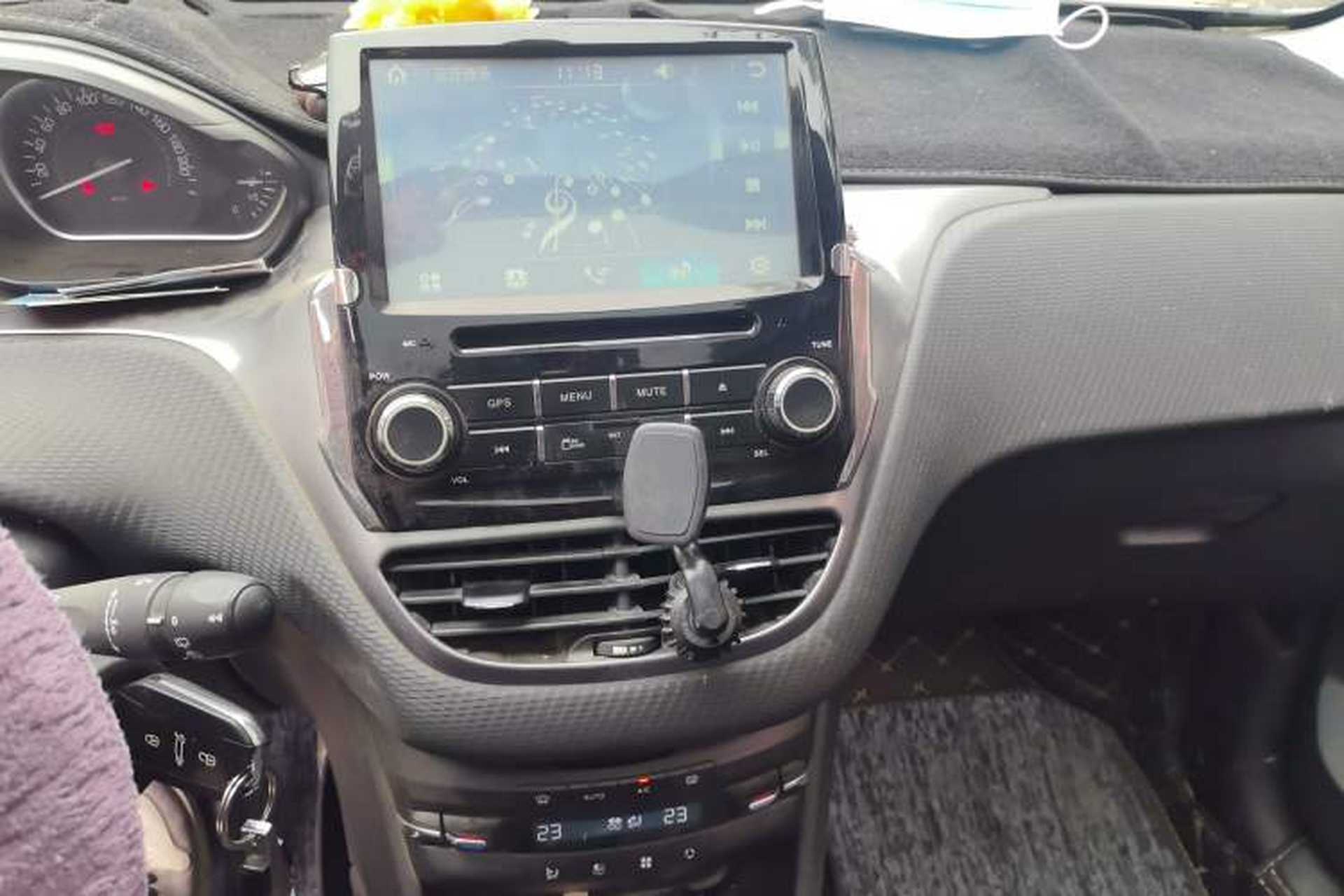 Used Peugeot 2008 2014 1.6L Manual Fashion Edition Audio And AC Panel