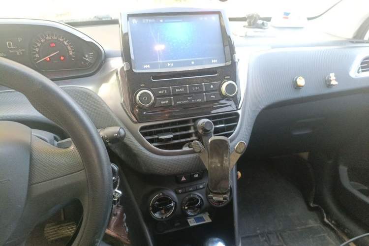 Used Peugeot 2008 2014 1.6L Automatic Trend Edition Audio And AC Panel