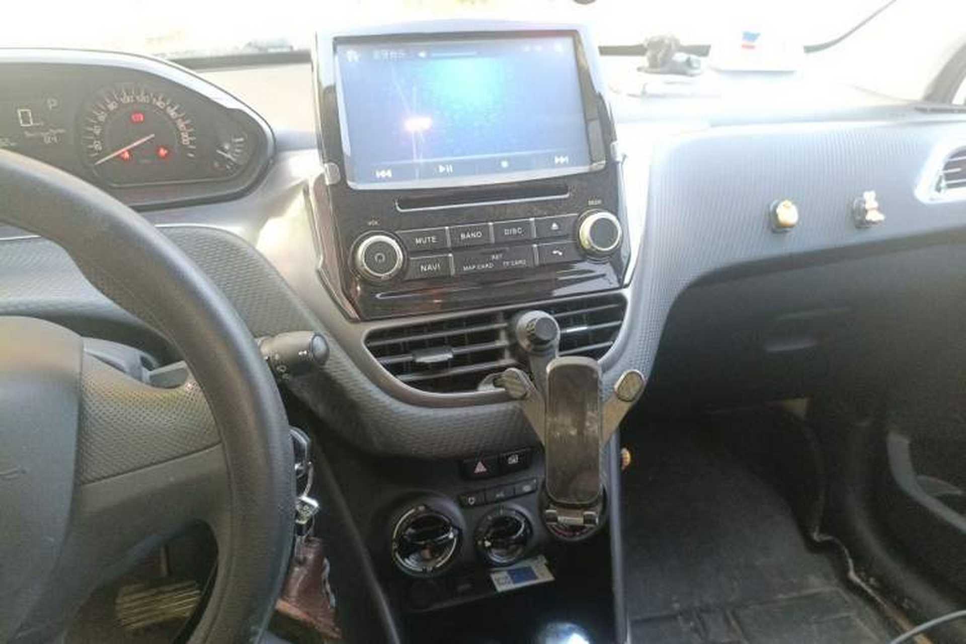 Used Peugeot 2008 2014 1.6L Automatic Trend Edition Audio And AC Panel