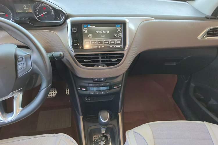 Used Peugeot 2008 2014 1.6L Automatic Navigation Edition Audio And AC Panel