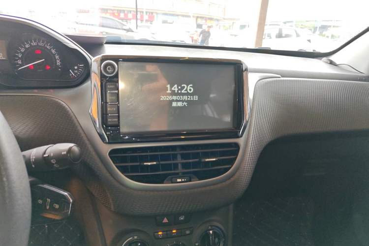 Used Peugeot 2008 2014 1.6L Manual Trend Edition Audio And AC Panel