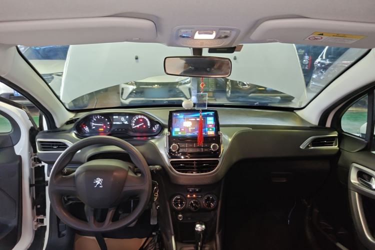 Used Peugeot 2008 2014 1.6L Automatic Trend Edition Center Console