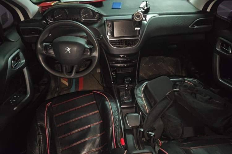 Used Peugeot 2008 2014 1.6L Automatic Fashion Edition Center Console