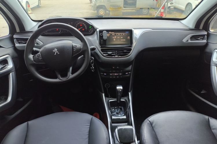 Used Peugeot 2008 2014 1.6L Automatic Fashion Edition Center Console