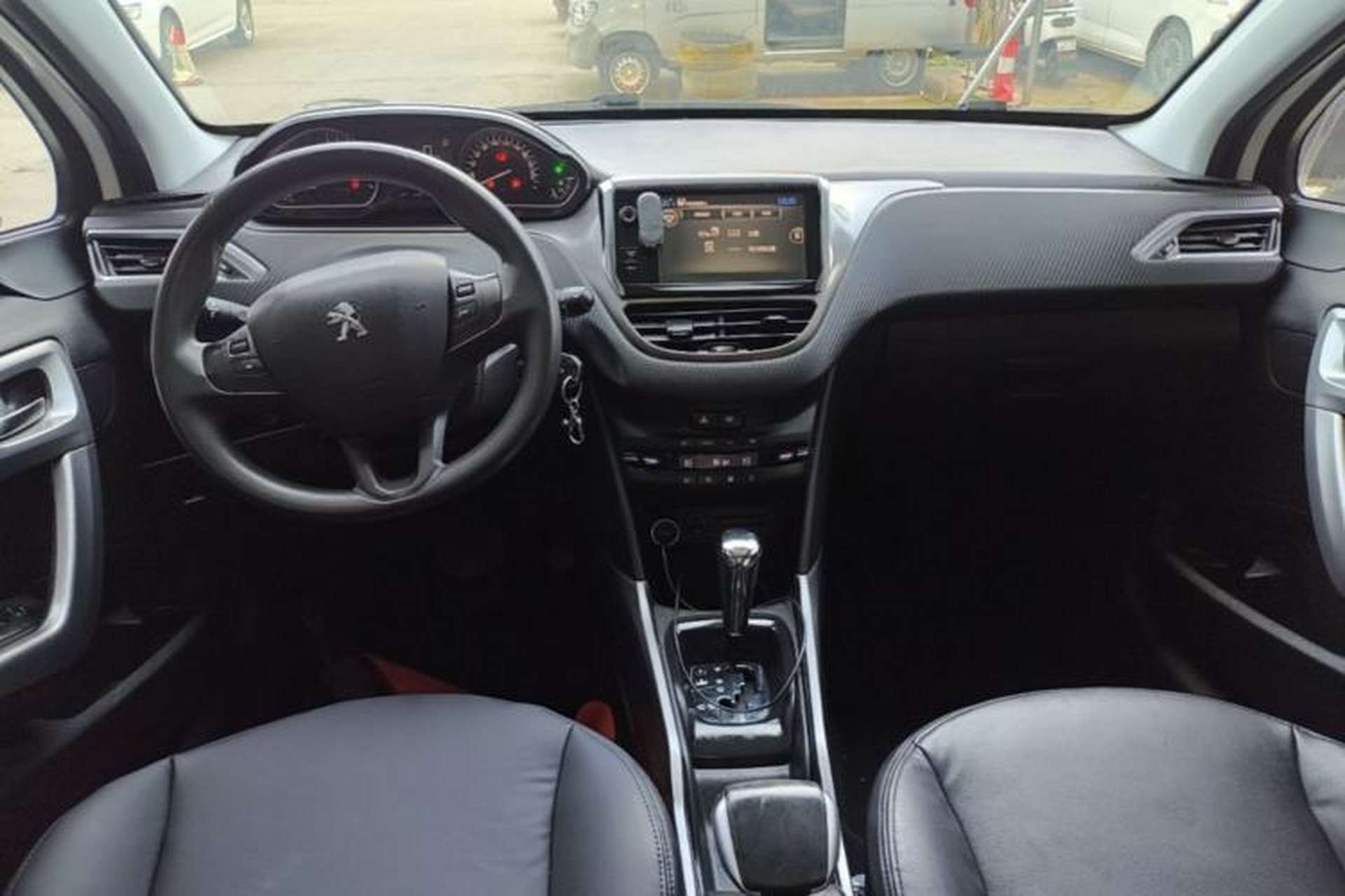 Used Peugeot 2008 2014 1.6L Automatic Fashion Edition Center Console