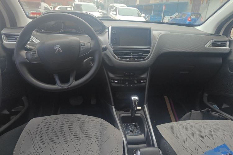 Used Peugeot 2008 2014 1.6L Automatic Excellence Edition Center Console