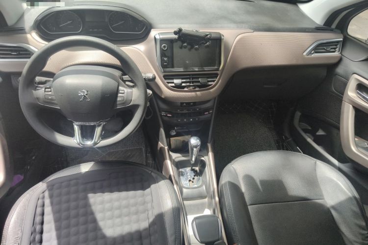 Used Peugeot 2008 2014 1.6L Automatic Fashion Edition Center Console